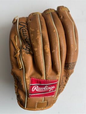 Vintage 90s Rawlings RBG33 Larry Walker RHT Baseball Leather Glove Leather 11.”5